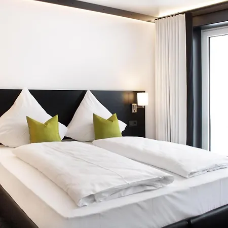 Hotel Lgo By Wmm